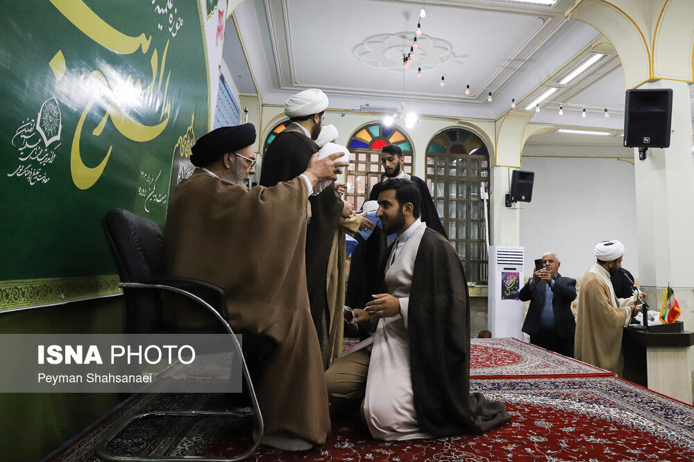 مراسم عمامه گذاری طلاب حوزه علمیه اصفهان