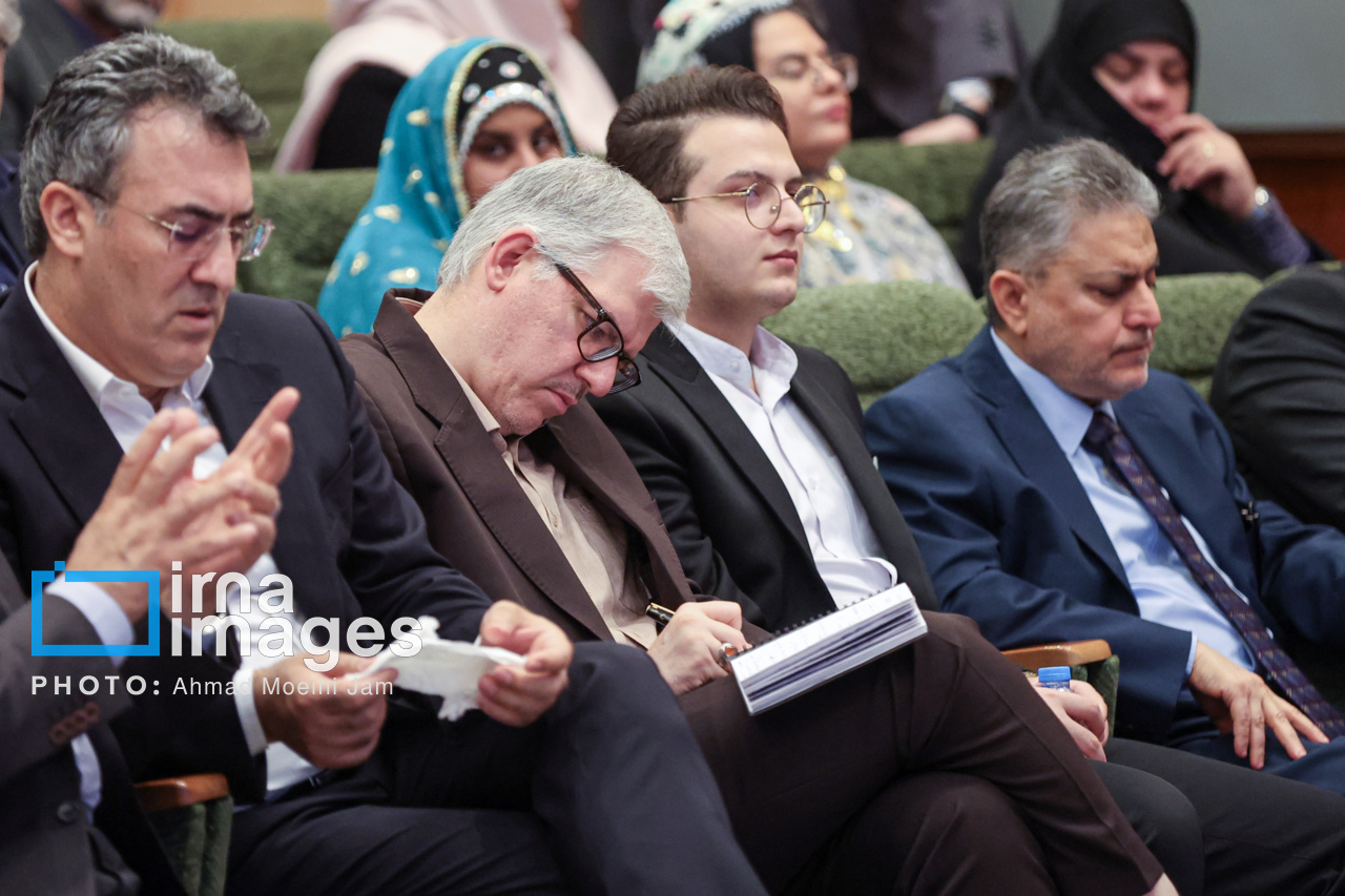 همایش روز جهانی ارتباطات با حضور پزشکیان