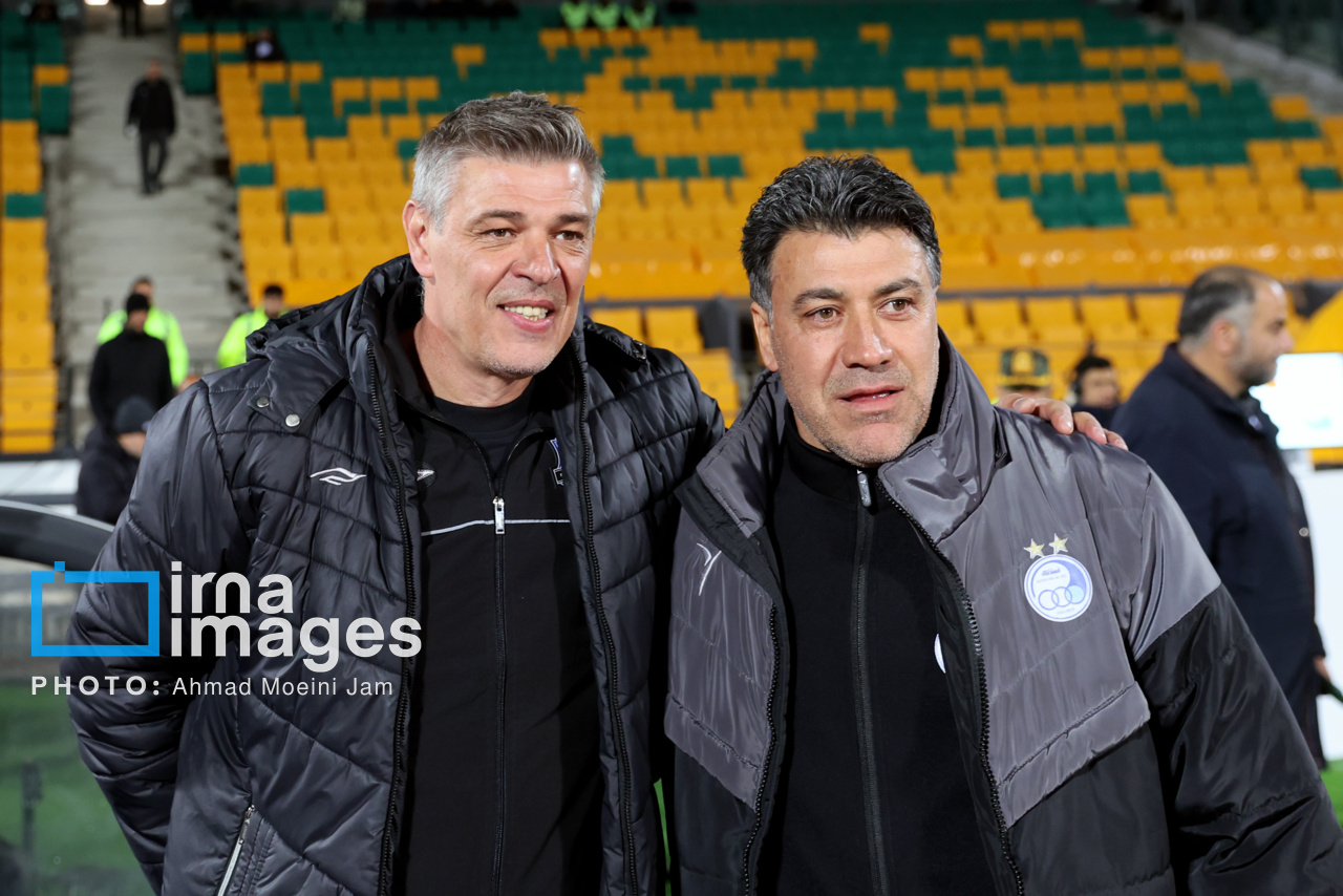 لیگ برتر فوتبال - استقلال و نساجی