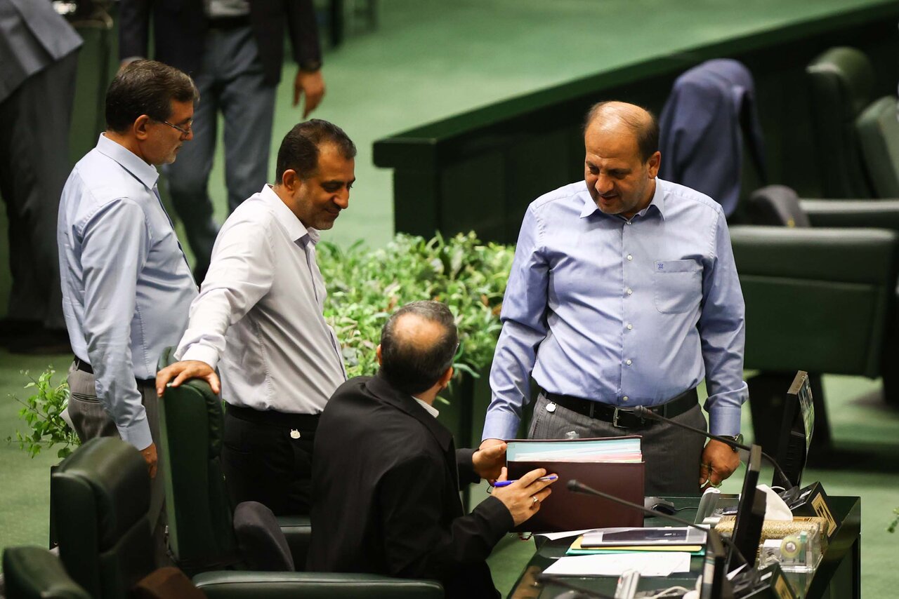 صحن علنی یکشنبه ۴ شهریورماه مجلس