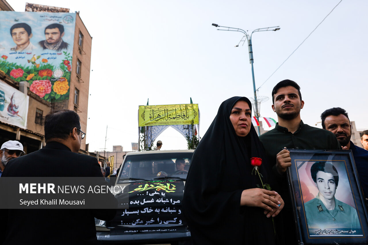 تشییع پیکر مطهر ۳۰۰ شهید گمنام دفاع مقدس در سراسر کشور