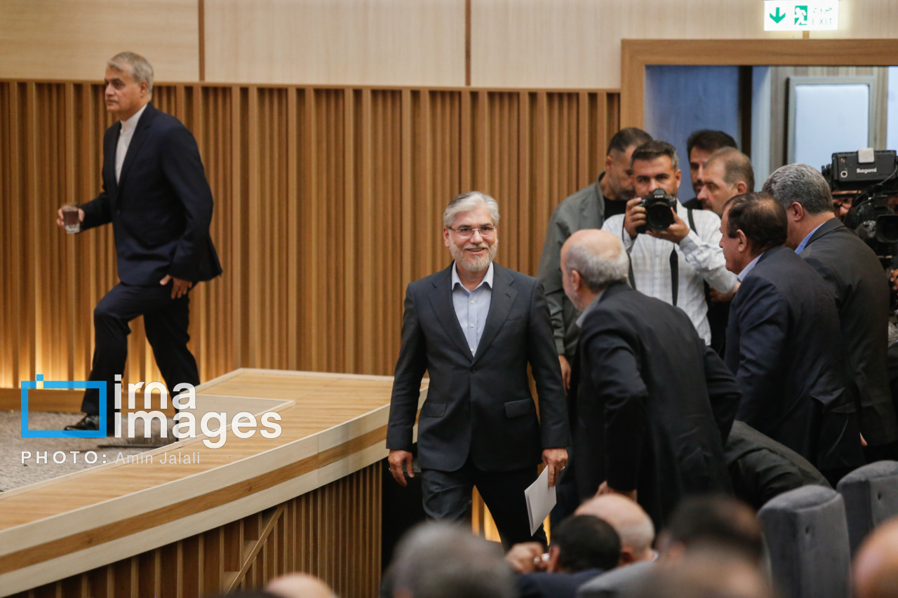 حضور قالیباف در همایش کارآفرینی اجتماعی