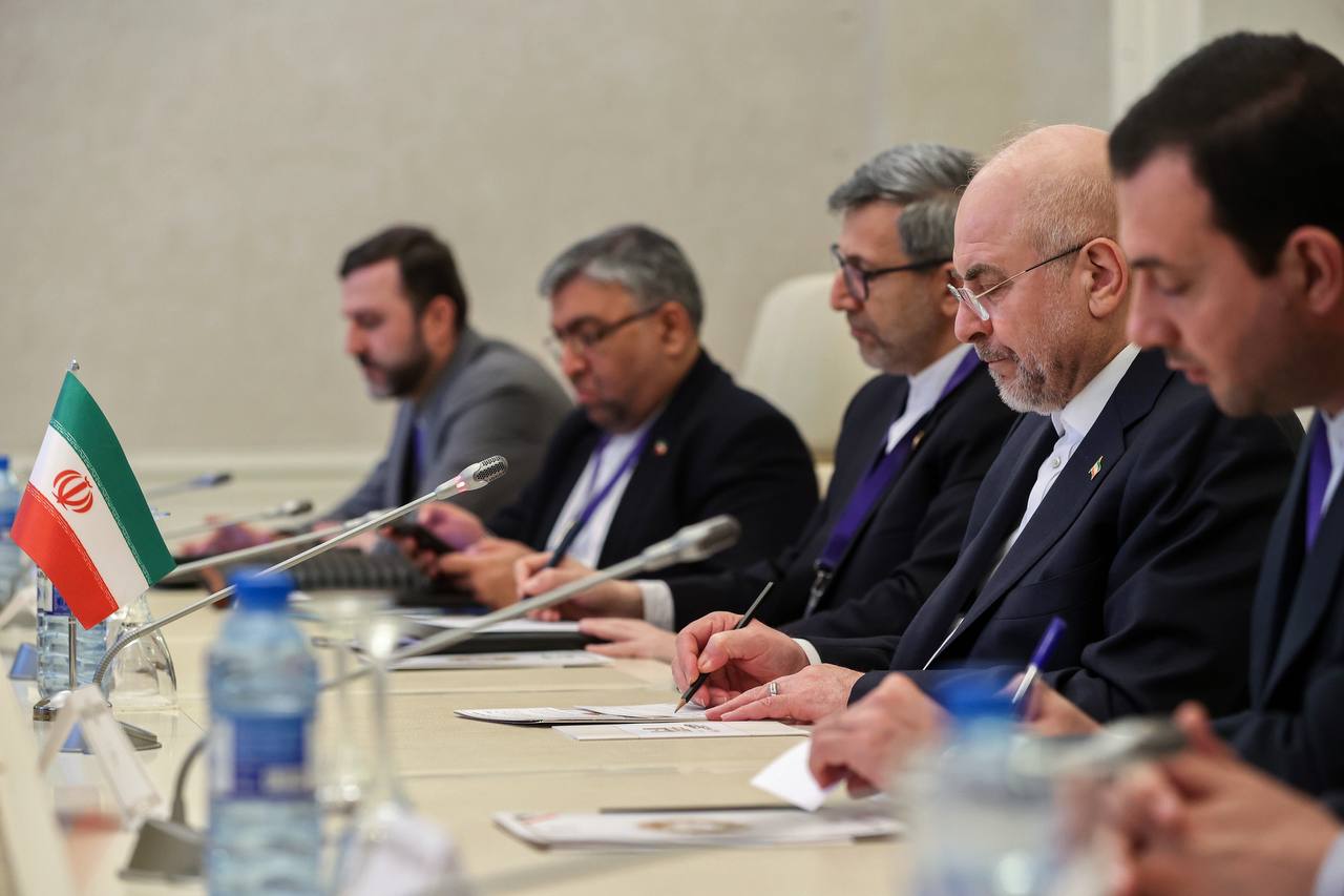 دیدار رئیس مجلس عمان با قالیباف در باکو - آذربایجان