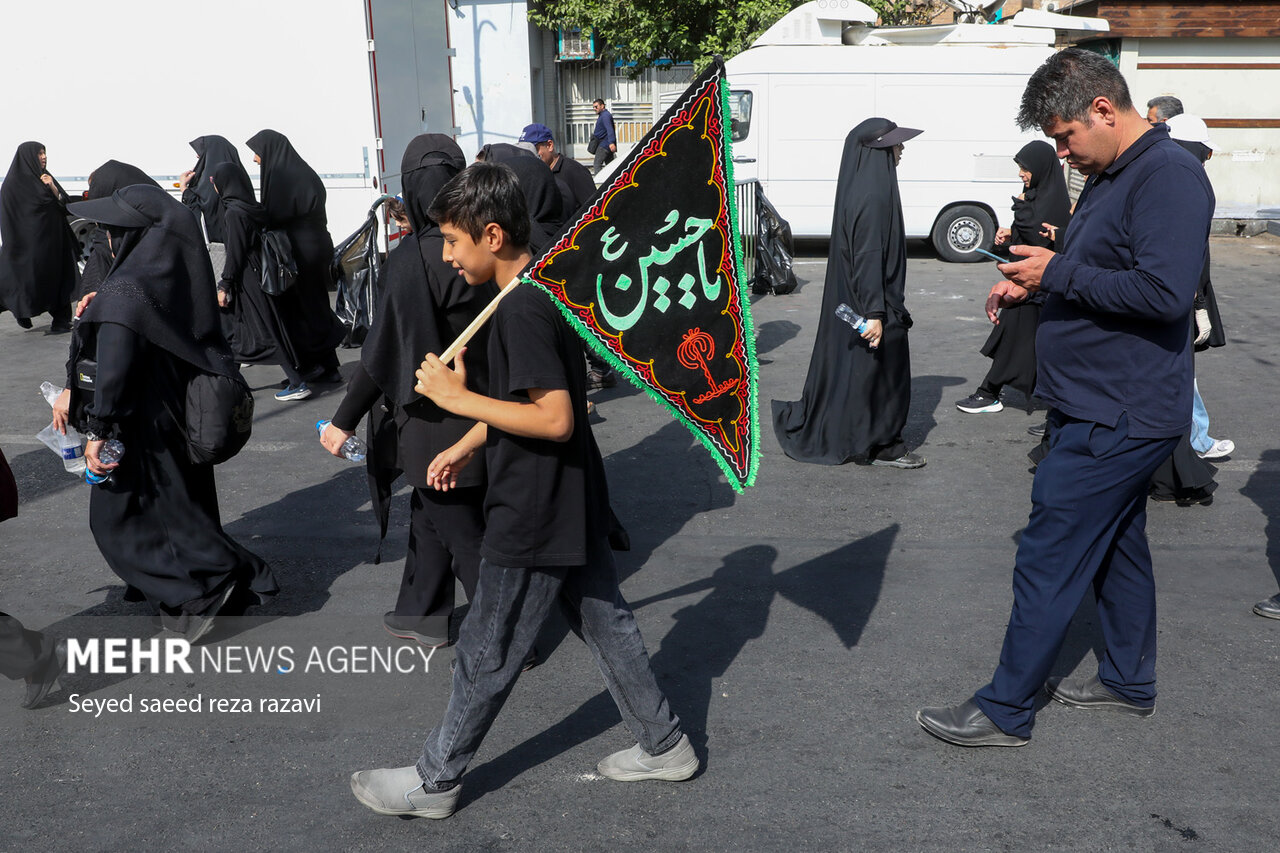  مراسم پیاده‌روی جاماندگان اربعین