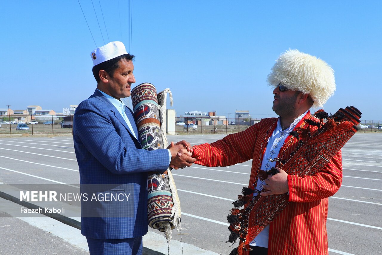 اقامه نماز عید سعید فطر در ترکمن صحرا