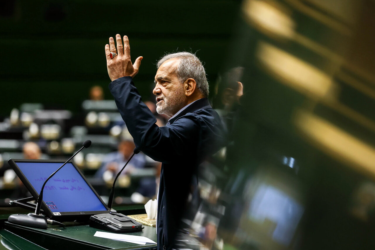 جلسه غیرعلنی مجلس با حضور رئیس جمهور 