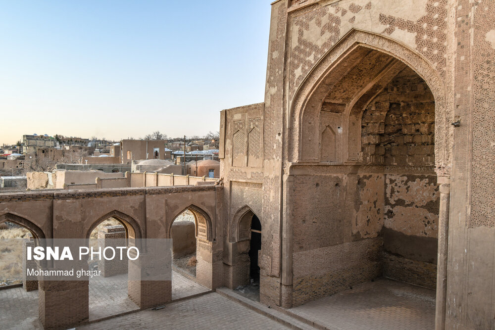 «مسجد جامع» فرومد
