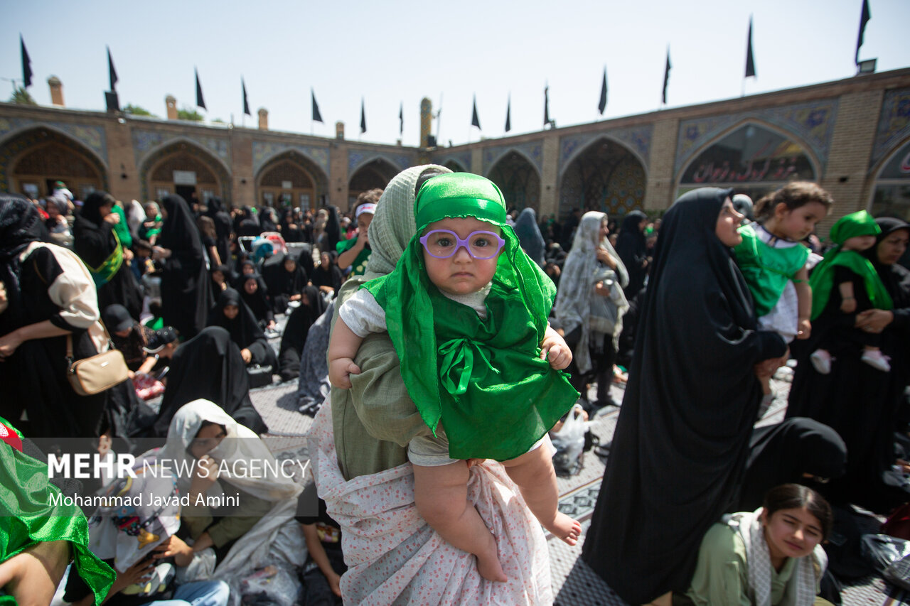 مراسم شیرخوارگان حسینی