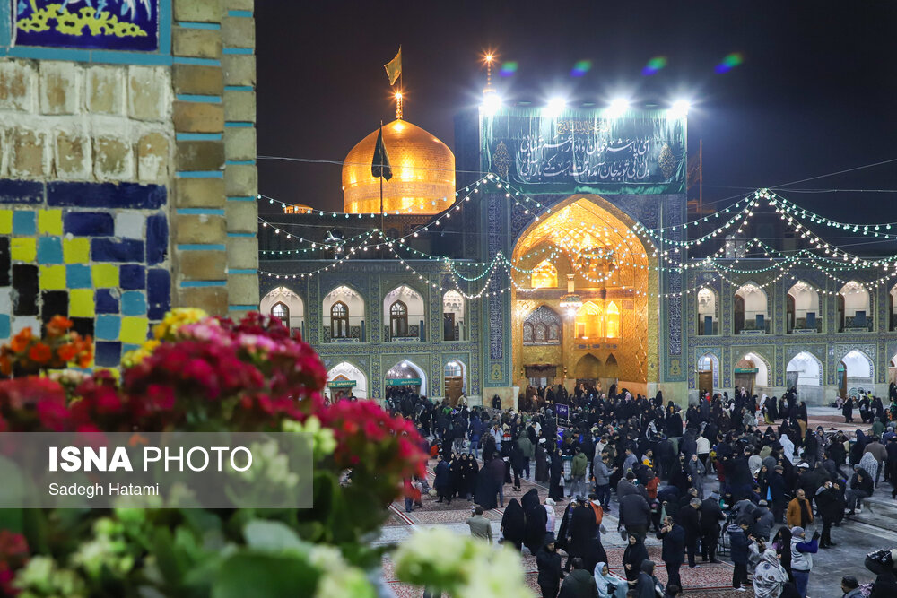 حال و هوای حرم مطهر رضوی در شب نیمه شعبان
