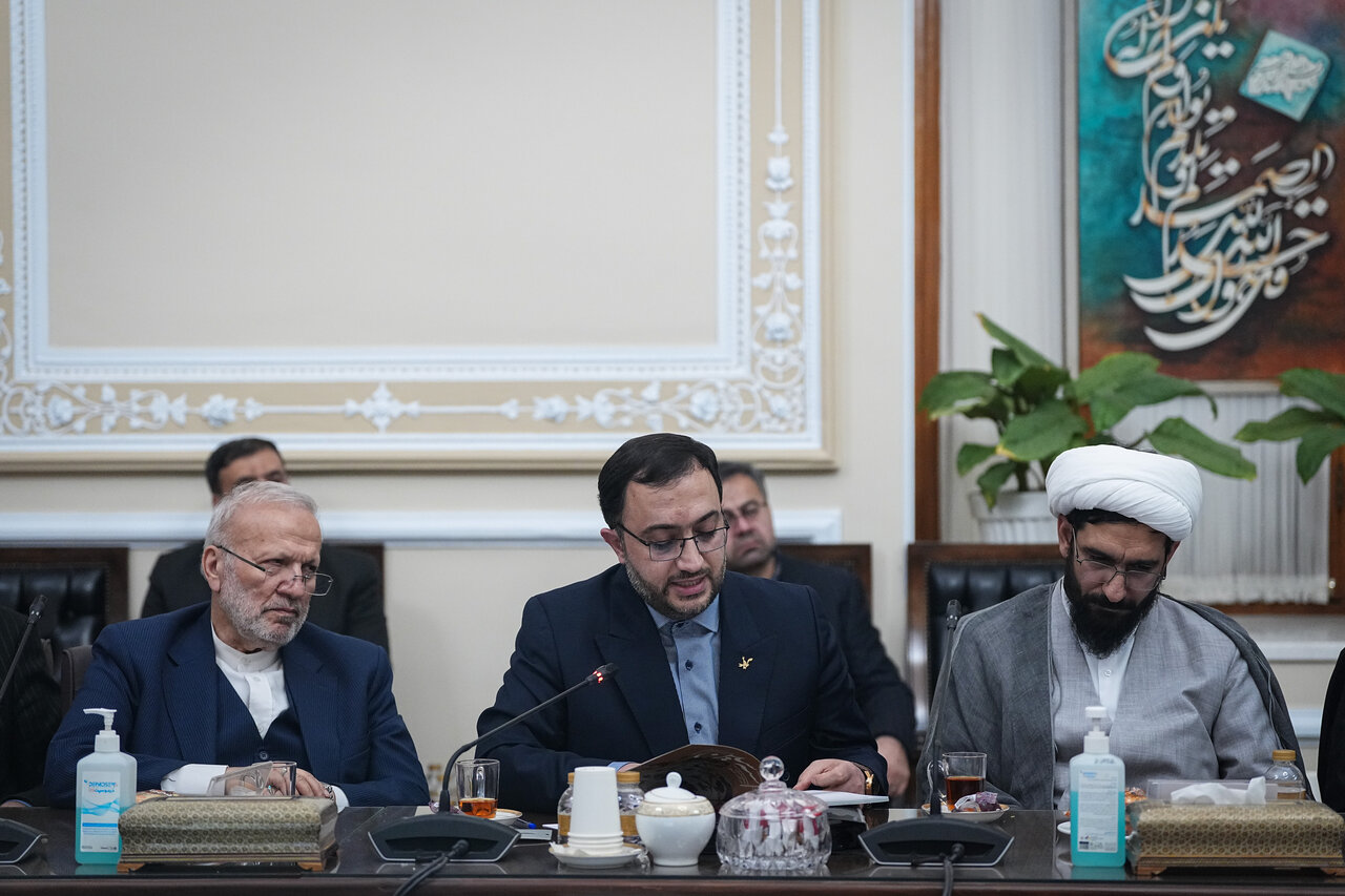 دیدار اعضای شورای هماهنگی یوم الله دهه فجر با قالیباف