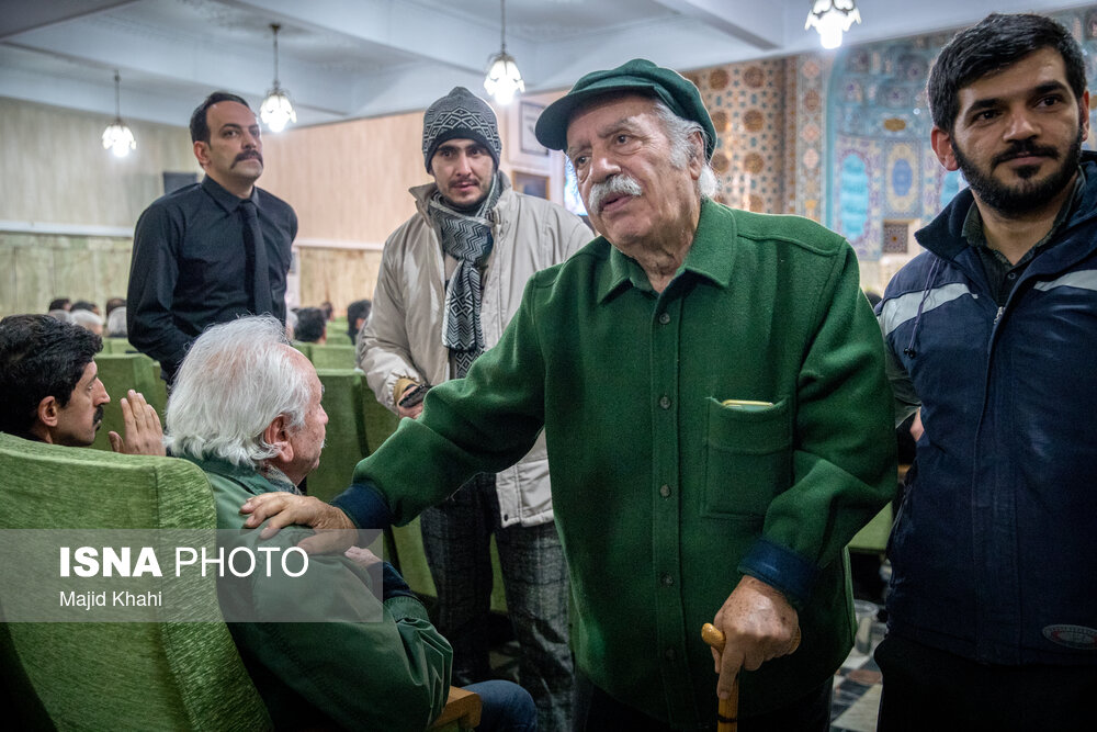 بازیگران در مراسم ختم مرحوم عنایت بخشی