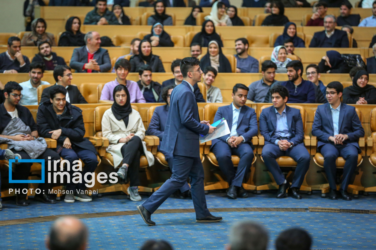 پزشکیان در مراسم تجلیل از مدال آوران المپیاد ۲۰۲۴