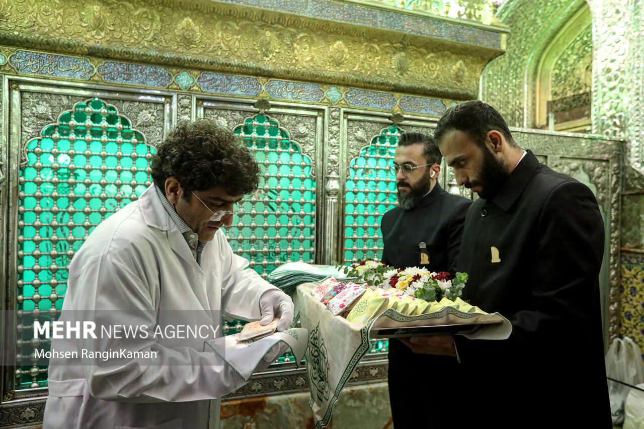 ضریح مطهر آستان مقدس امامزاده صالح (ع)