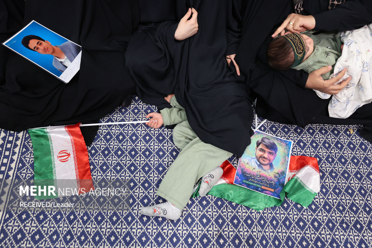 دیدار دانش‌آموزان و دانشجویان با رهبر انقلاب