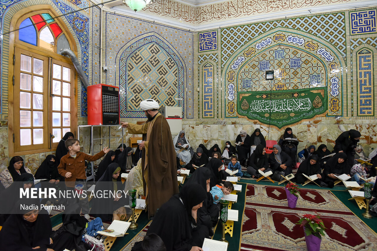 جزخوانی قرآن کریم در امامزاده طاهر کرج
