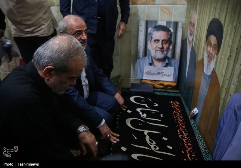 رئیس‌جمهور به زیارت حرم حضرت معصومه(س) مشرف شد