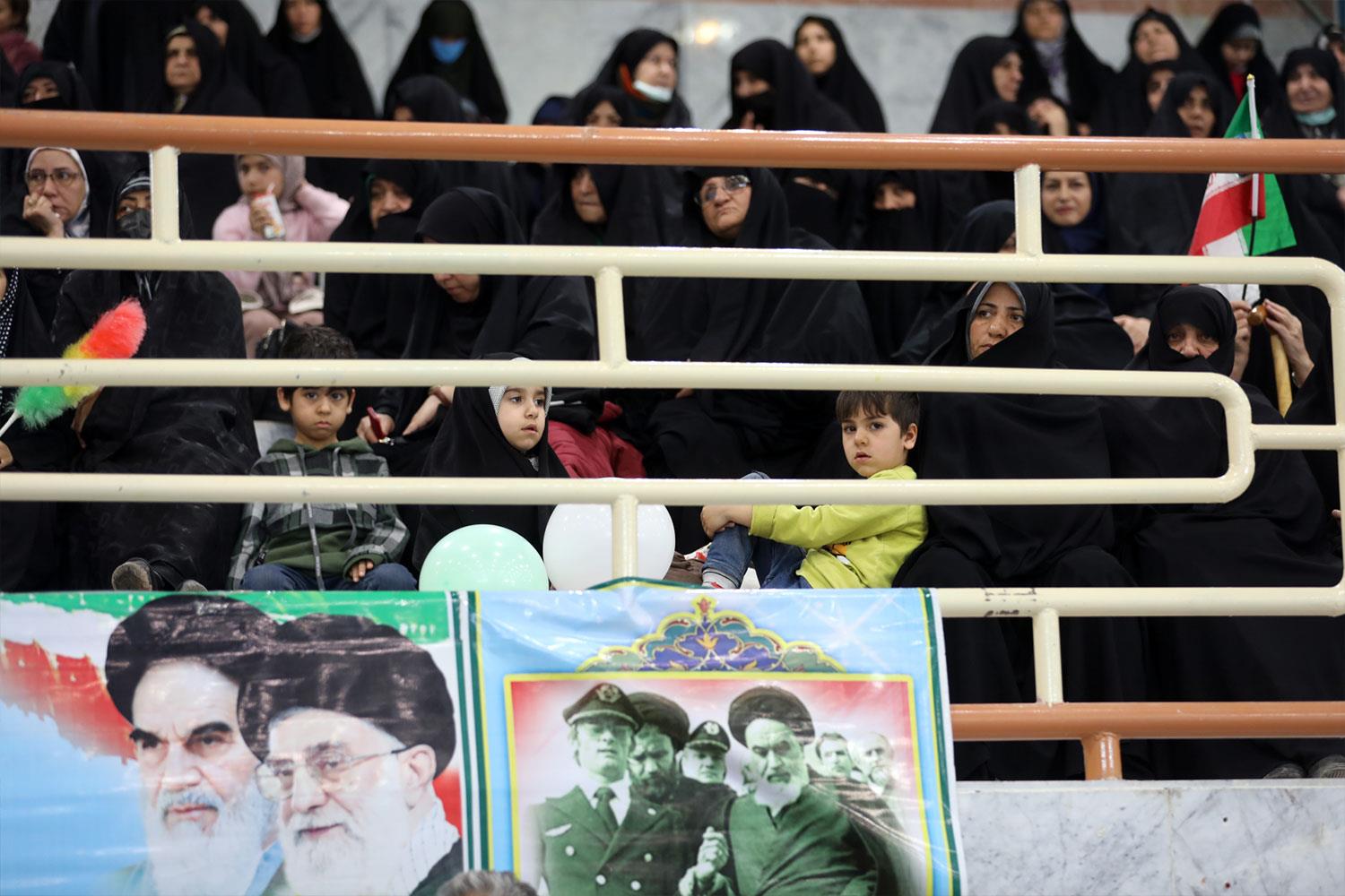 حضور قالیباف در یادواره ۲۴۰۰ شهید نیشابور