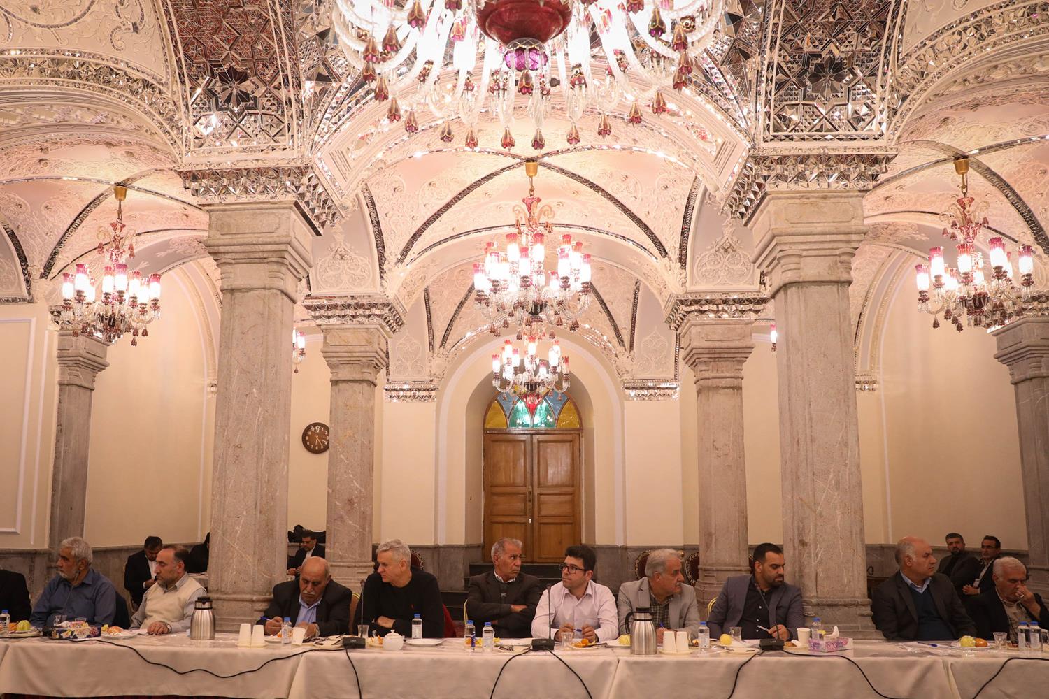 دیدار شورایاران محلات تهران با قالیباف