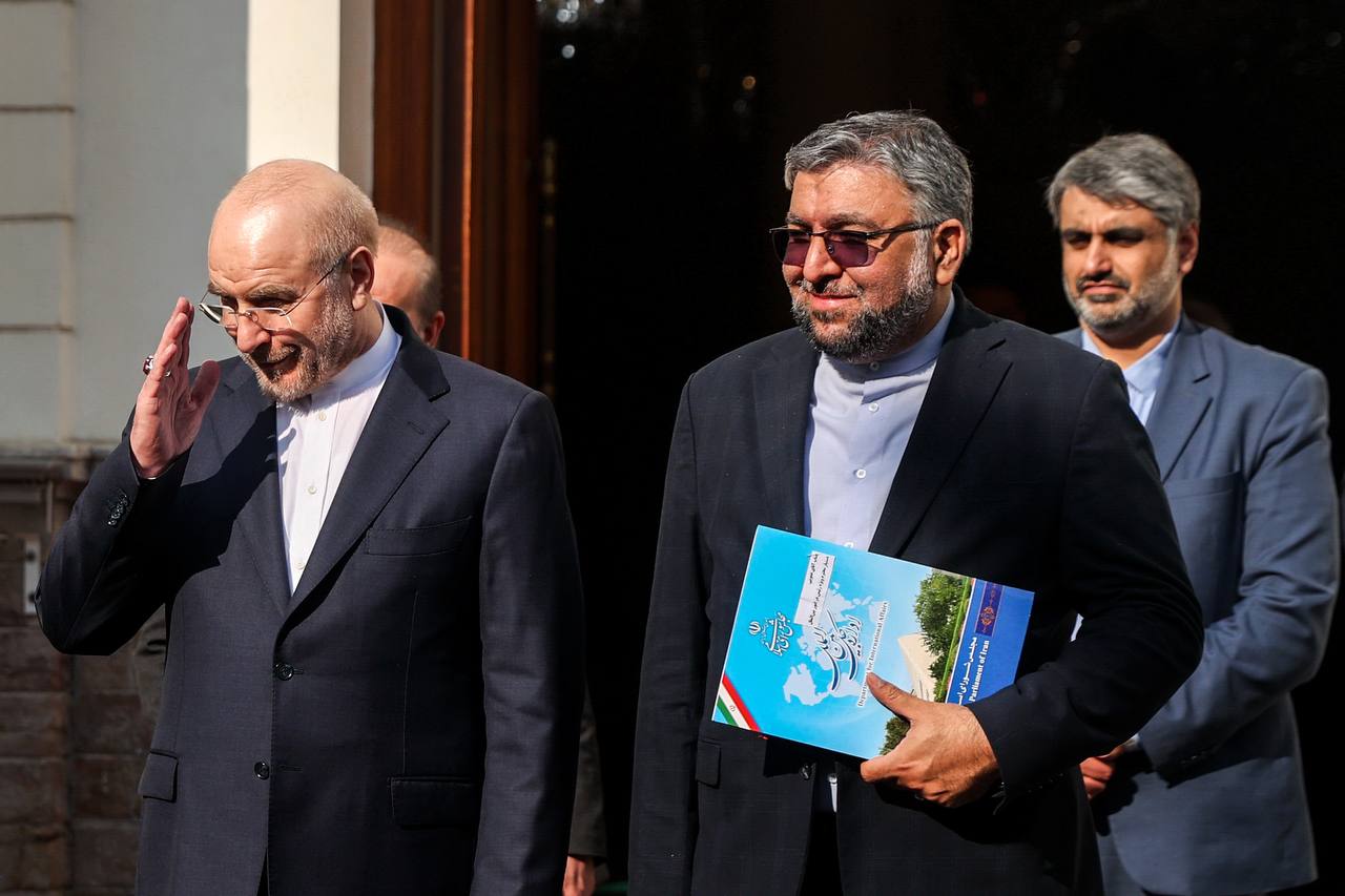 بدرقه محمود المشهدانی توسط محمدباقر قالیباف 