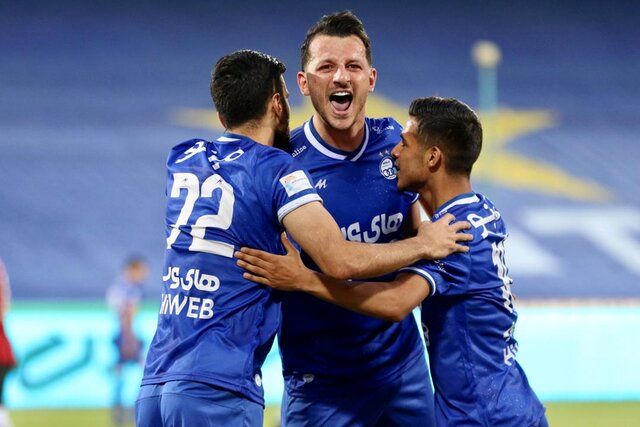 پیروری استقلال بر پدیده در بازی ۱۱۷ دقیقهای