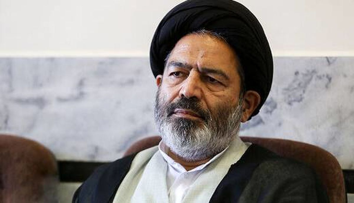 نماینده ولیفقیه در امور حج: توپخانه دشمنان و شبکههای جهنمی شبانه روز علیه نظام فعالند