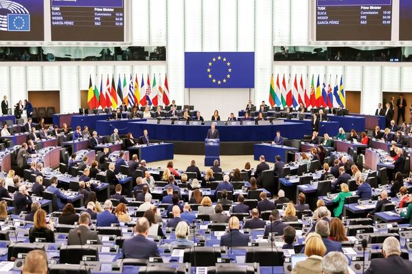 اروپای ضعیف نانجیب