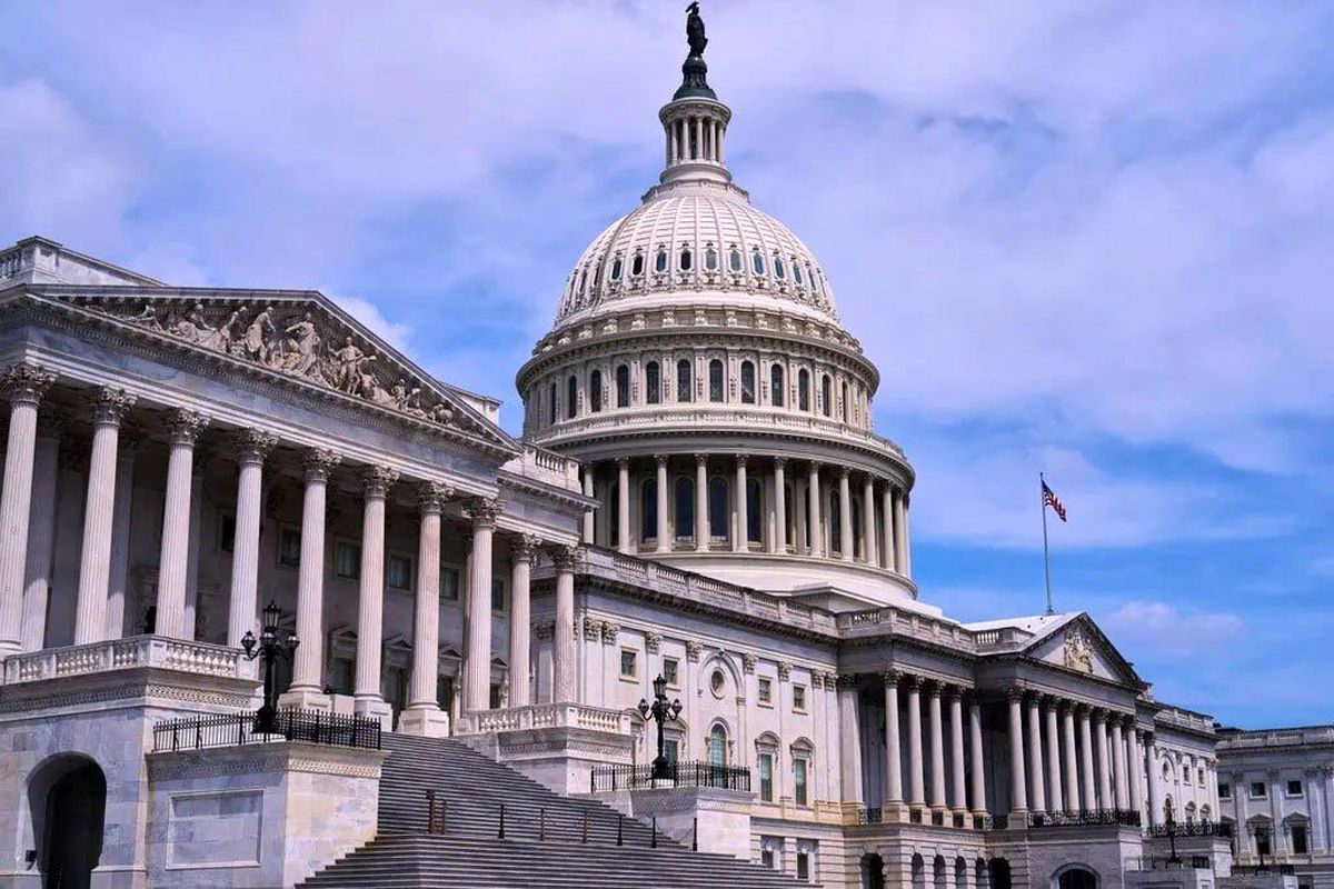 کنگره در پی محدود کردن ترامپ برای جنگ با ایران