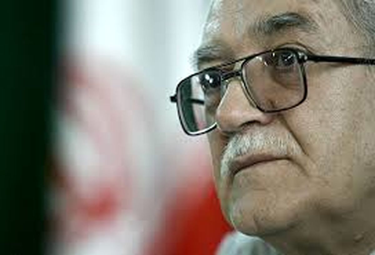 چرا قیمت بنزین ماشینهای لوکس با سایر اتومبیلها تفاوتی ندارد؟/دولت از شناسایی پولدارها هراس دارد