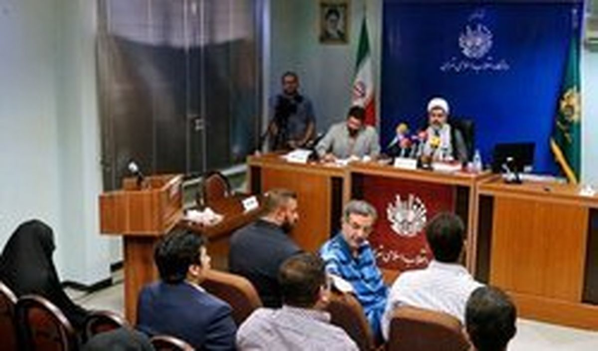 دفاع کت و شلواری!