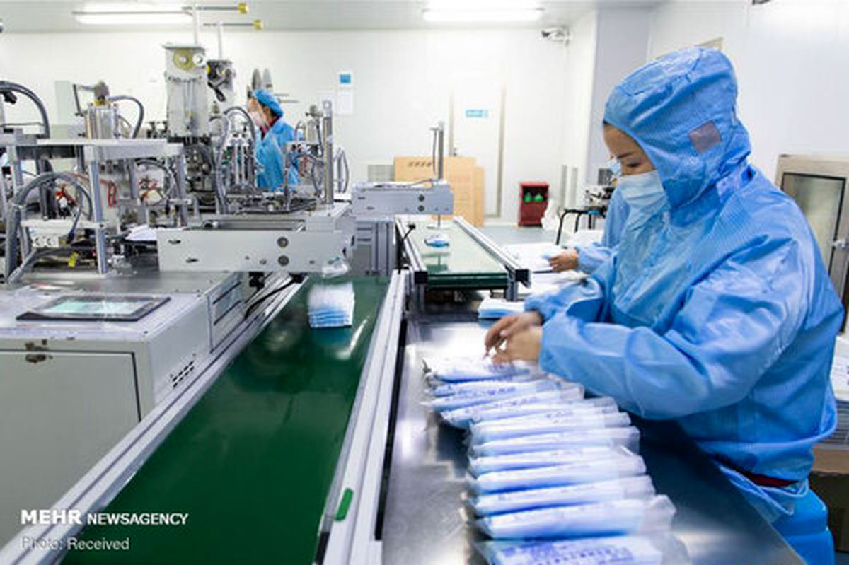 تصاویر: کارخانه تولید ماسک در چین