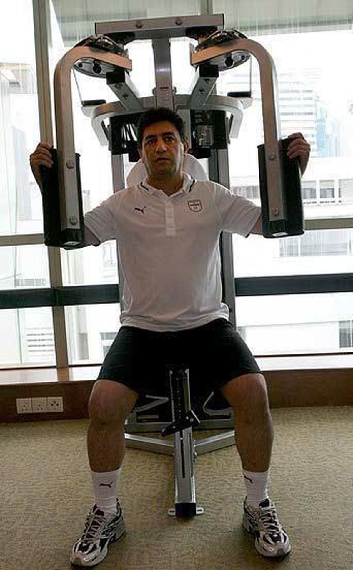 امیر قلعه نویی در حال بدنسازی/ عکس