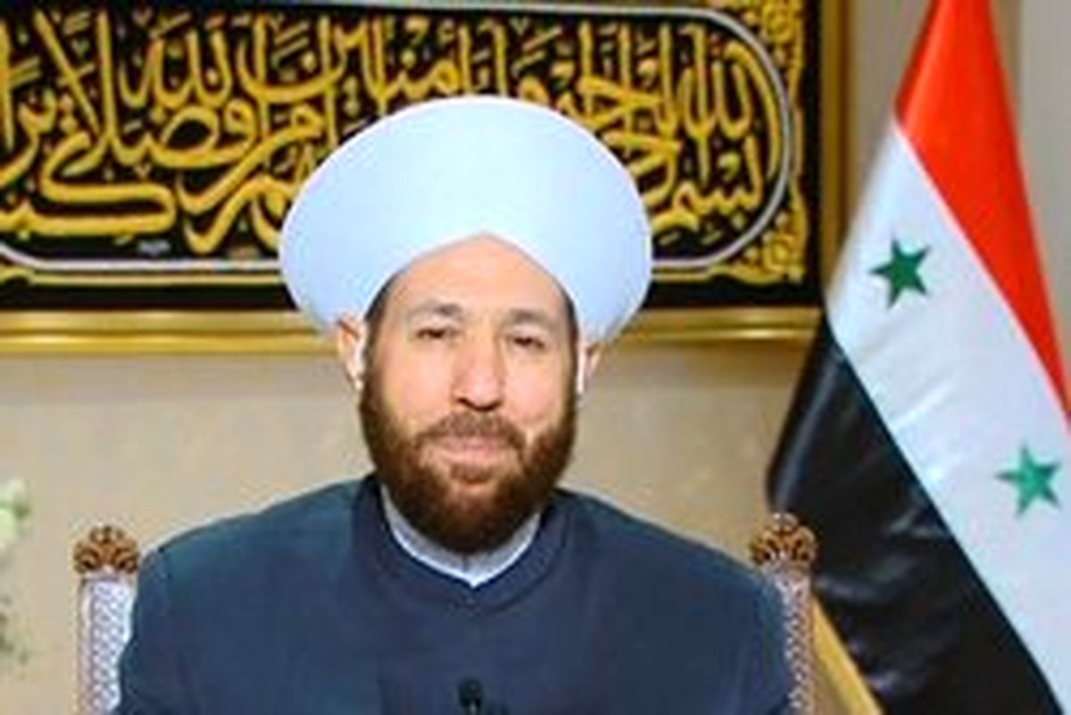 مفتی سوریه: کلاه سفیدها جنایتکاران جنگی هستند