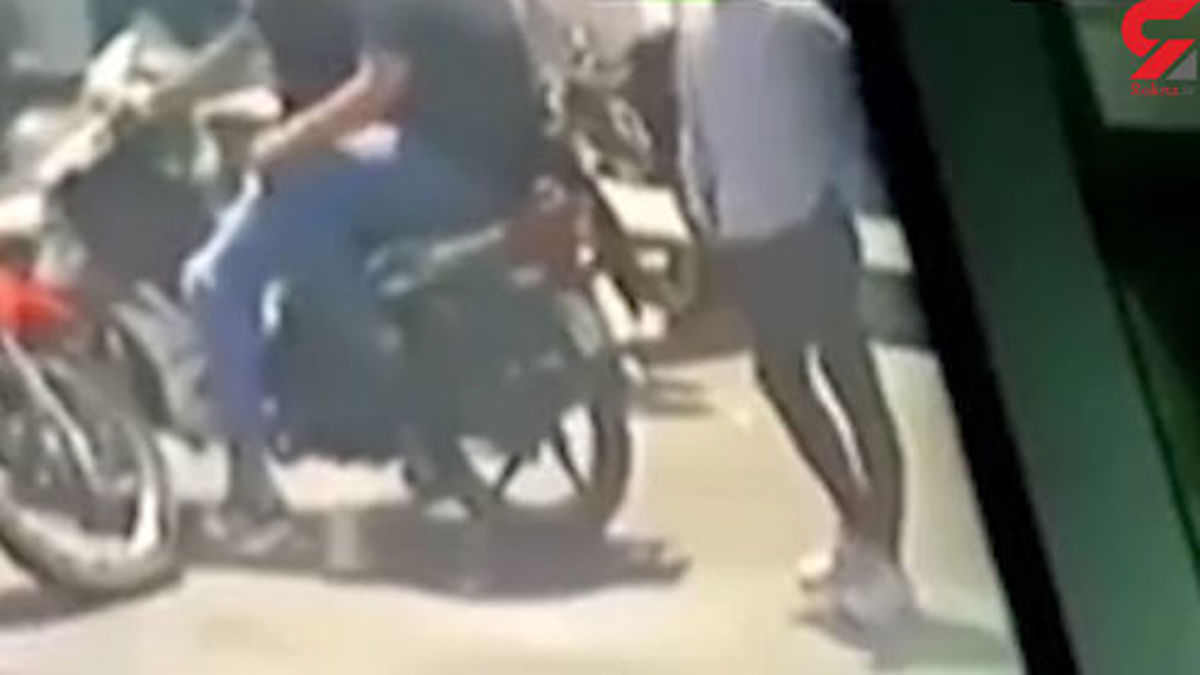 لحظه دزدی جوان جسور در نازی آباد تهران! +فیلم