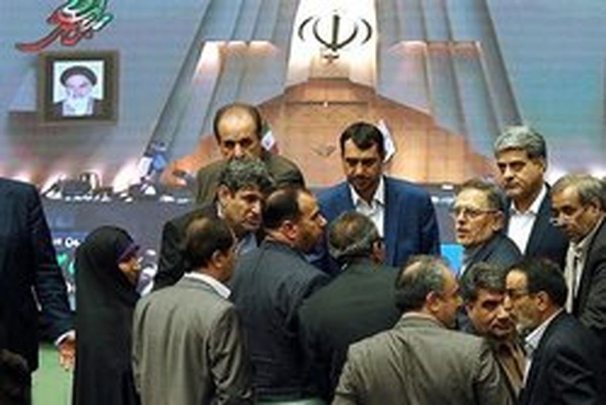 شکایت «سیف» از سه نماینده مجلس به کجا رسید؟