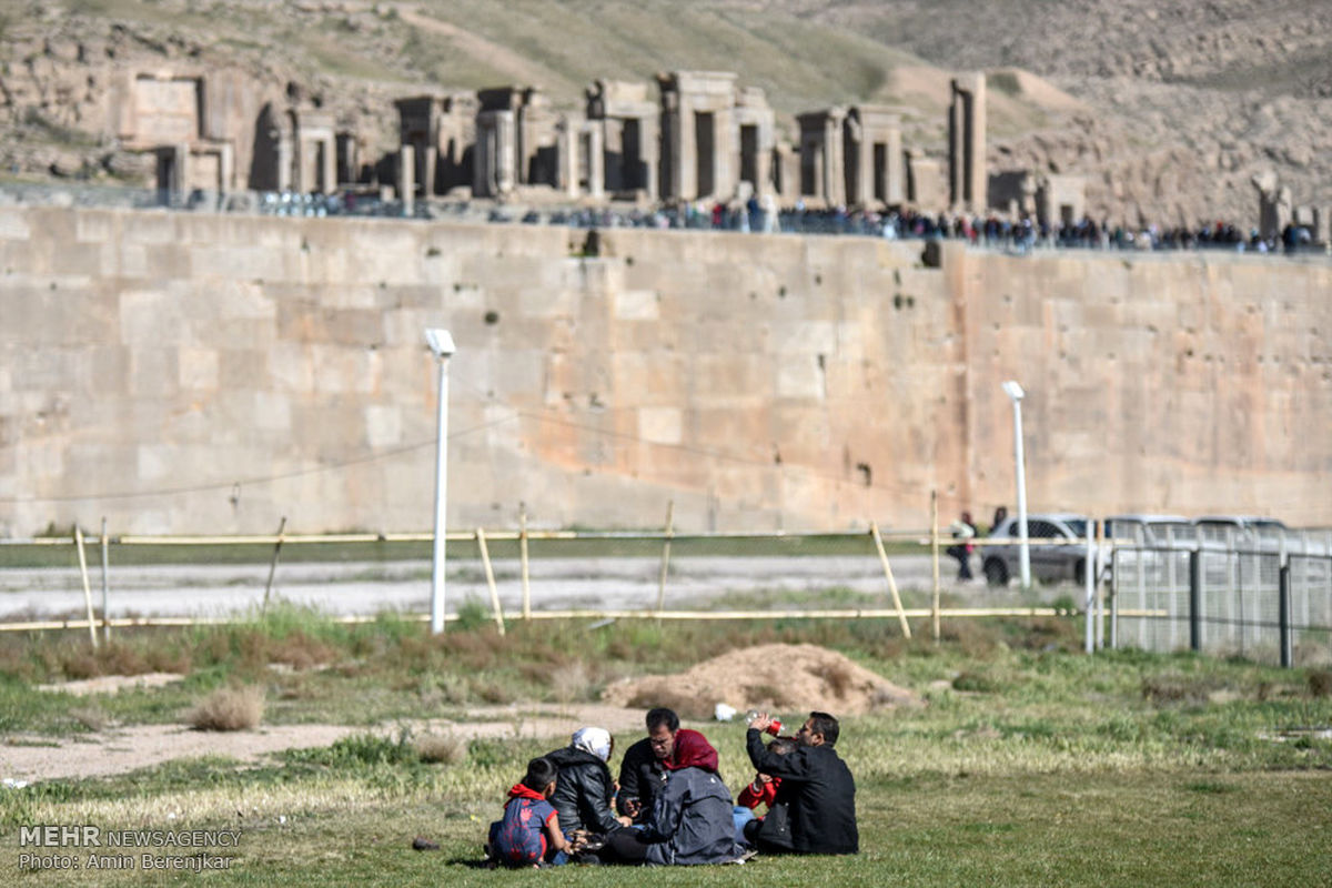 گزارش تصویری: مسافران نوروزی تخت جمشید