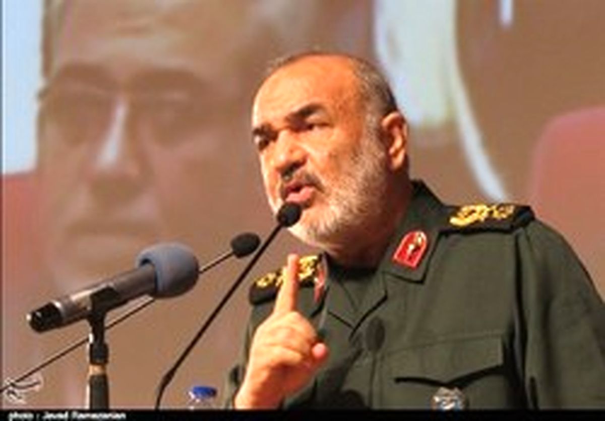 سردار سلامی: هیچ امتیازی به دشمن نمیدهیم