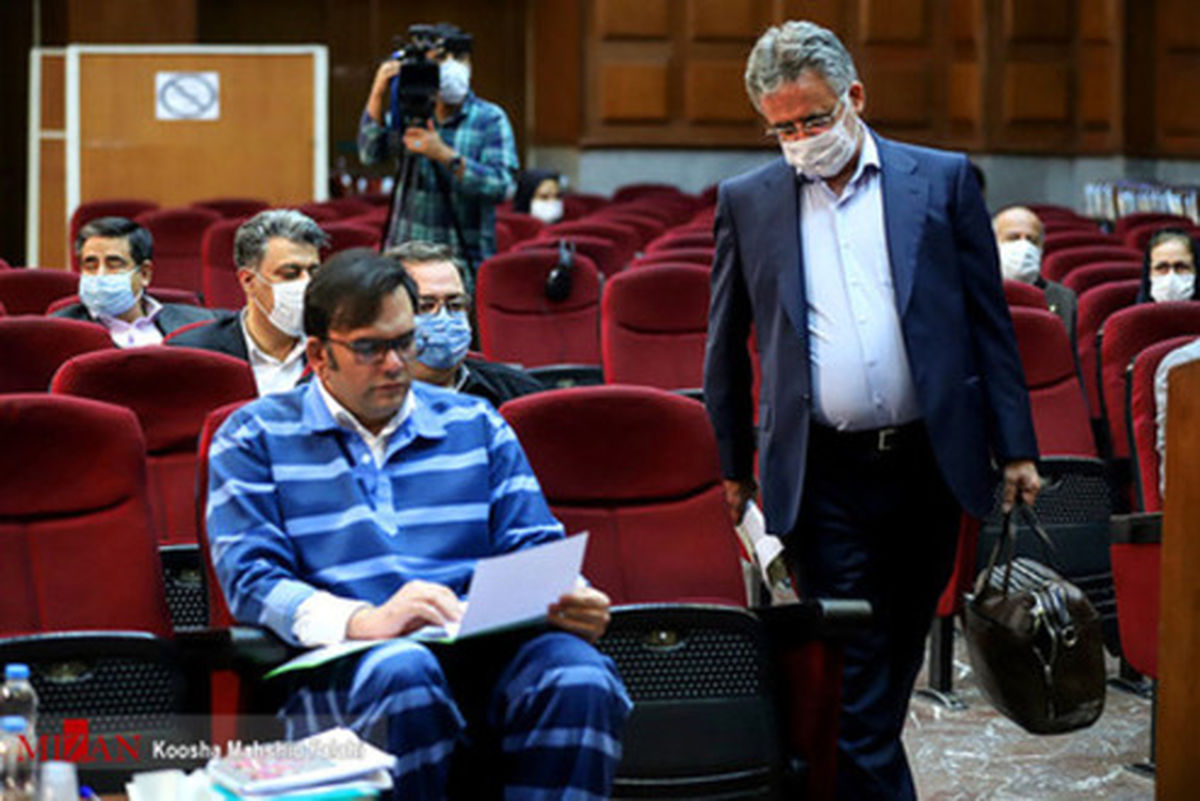 تصاویر: حضور یک زن در جلسه دادگاه محمد امامی