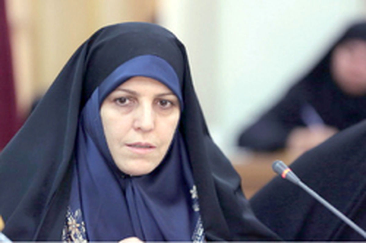 دستیار روحانی مدعی نقض حقوق بشر ۴۰ ساله نظام شد!