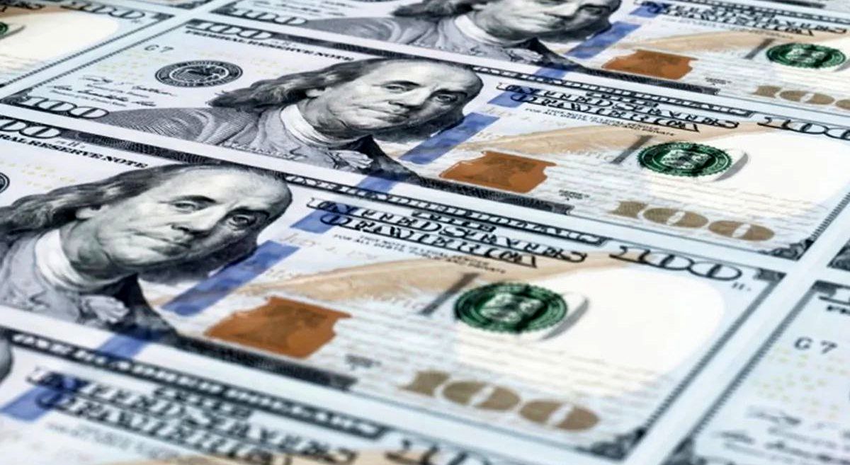 سقوط وحشتناک قیمت دلار | تک‌نرخی شدن ارز، دلار را زمین‌گیر می‌کند؟ 