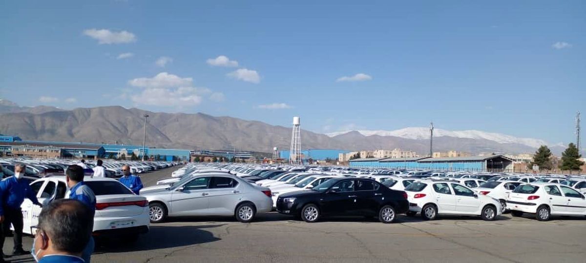 فاصله قیمتی کدام خودرو با بازار بیشتر است | سود خرید میلیاردی این خودرو در فروش فوق العاده ایران خودرو