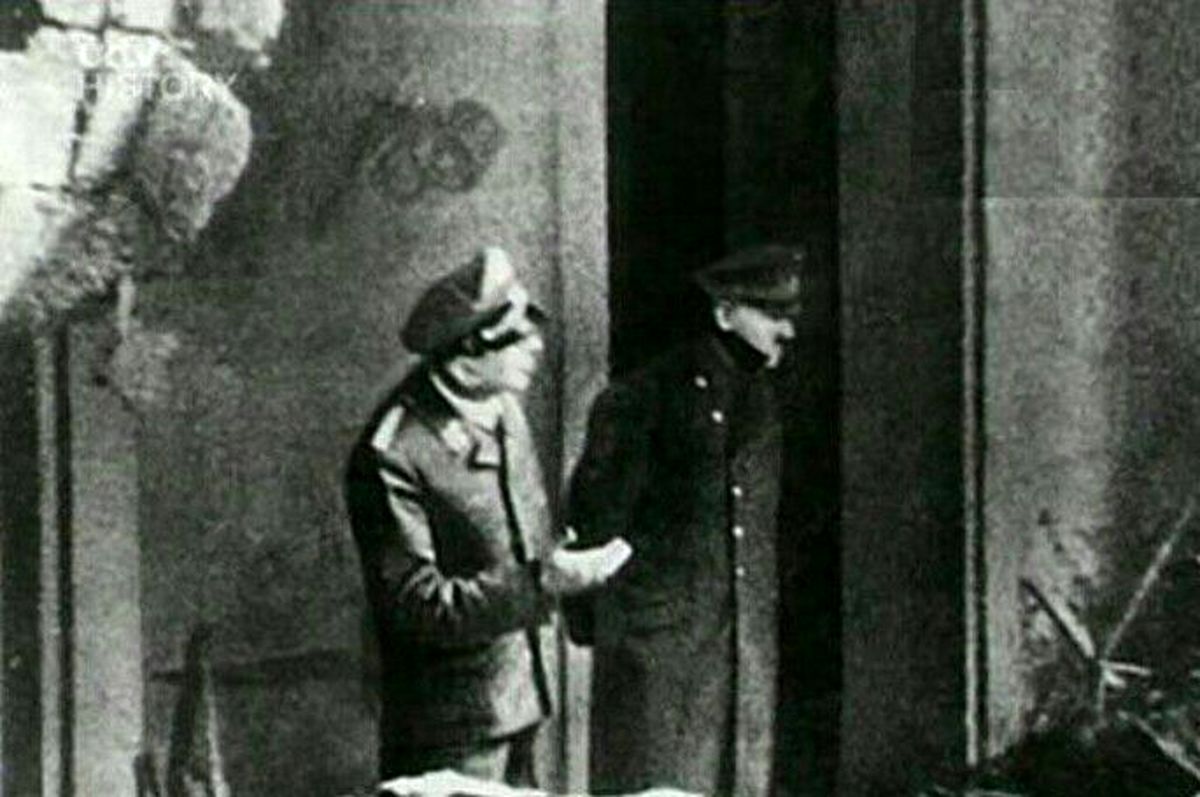 آخرین عکس گرفته شده از هیتلر