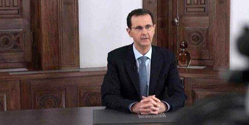 ماجرای دکور سخنرانی اخیر بشار اسد +تصاویر