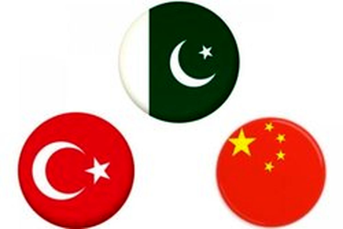پاکستان از چین و ترکیه بالگرد خریداری میکند