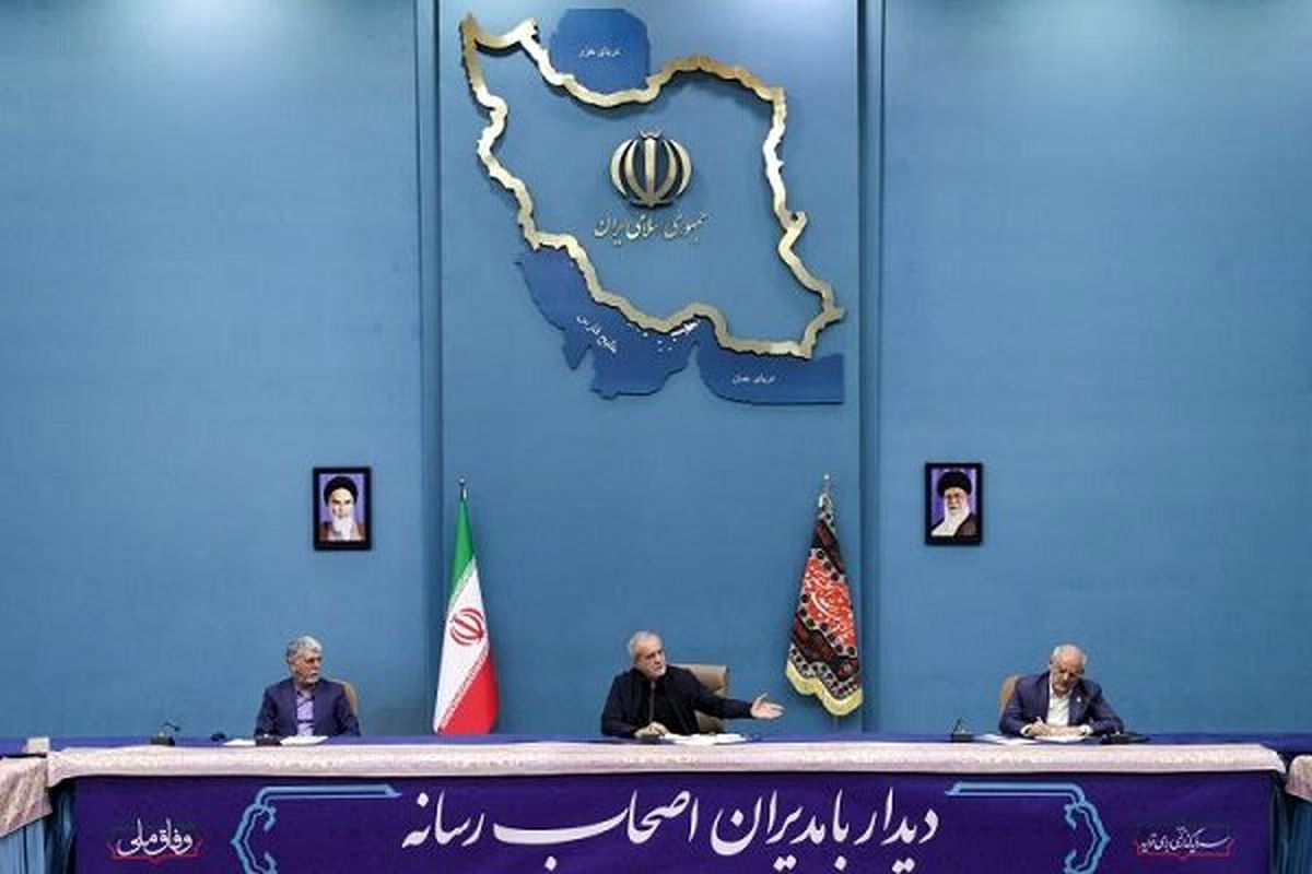 اختلاف نظر طبیعی است/فعالانه دنبال راه‌حل مشکل آب هستیم