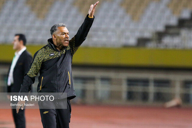 مورایس: به خاطر حرکت نورافکن عذرخواهی میکنم