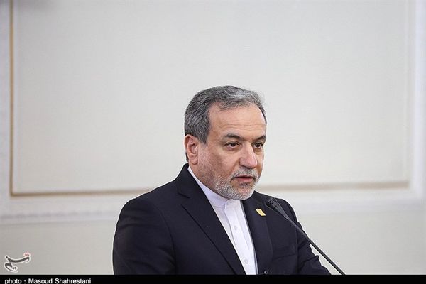 انتقاد عراقچی از اروپا