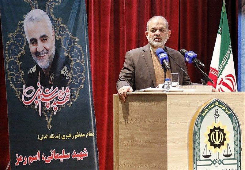 تاکید وزیر کشور لزوم برخورد قاطعانه با اراذل و اوباش