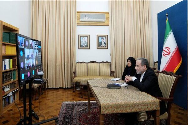 نشست وبیناری عراقچی با سفرای ایران در قاره آمریکا