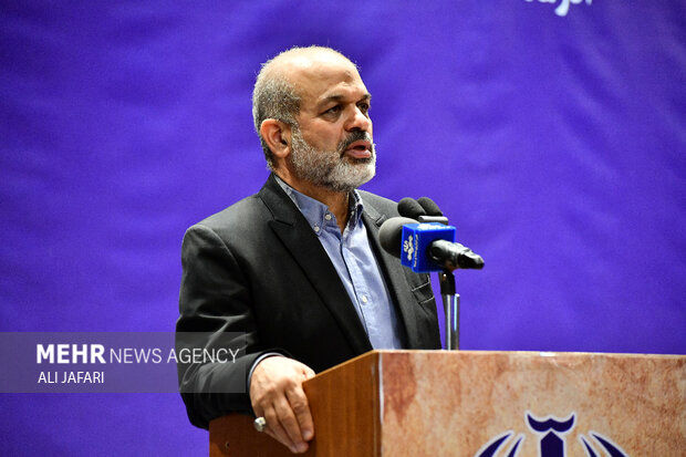 وزیر کشور: بودجه بر اساس تحریم‌ها بسته شده است