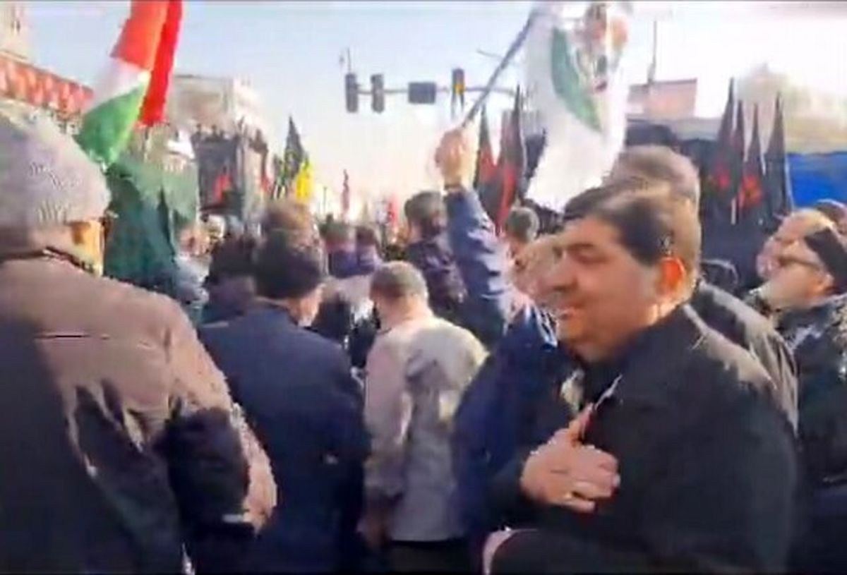 حضور مخبر در مراسم تشییع شهدای گمنام در تهران